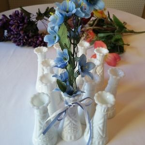 One lot of 13 6" bud vases